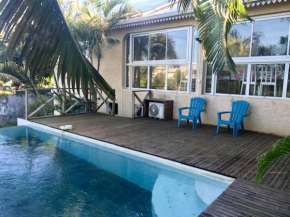 Grande maison avec jardin et piscine à Saint-Joseph